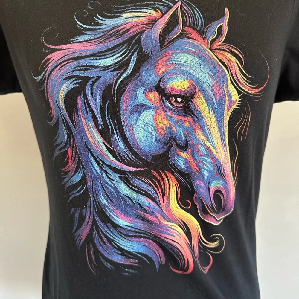 Multi color horse on black t shirt - Picture 2 of 5